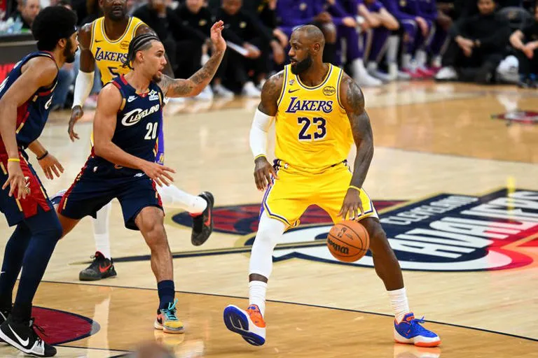 La ambición de LeBron James: Su fichaje por los 76ers y el mensaje a sus exequipos