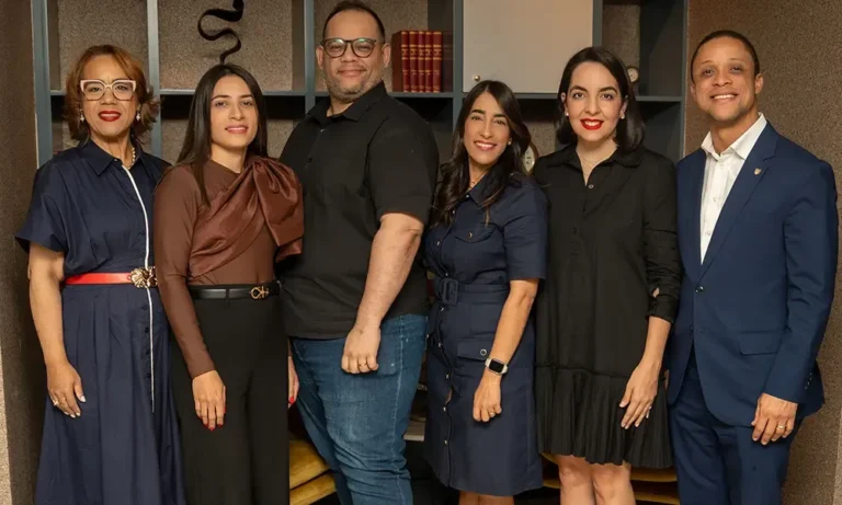 ASODIRCOM y Alf Álvarez celebran su primer encuentro de comunicación estratégica