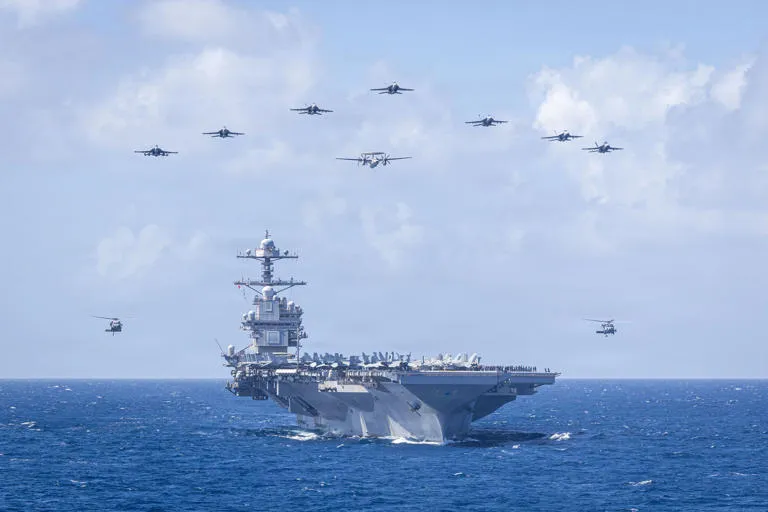 El portaaviones USS Abraham Lincoln navega a Tailandia
