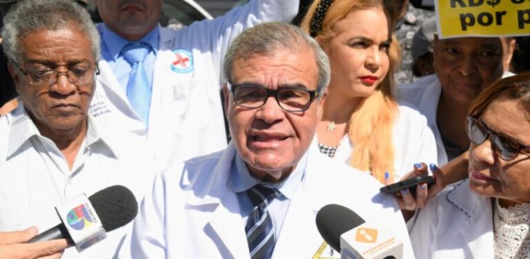 Senén Caba contradice al SNS y advierte sobre una caída superior al 40 % en las recaudaciones de los hospitales públicos