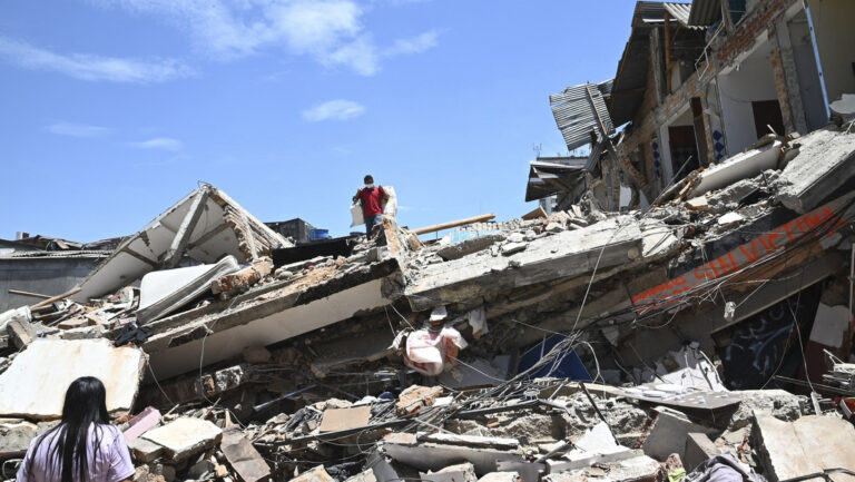 Colombia eleva a 285 la cifra de víctimas mortales tras el devastador terremoto