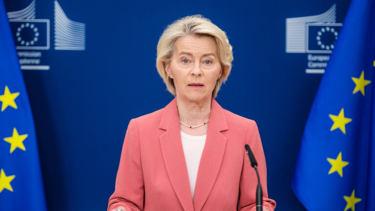 Enviado de Putin se mofa de Von der Leyen tras otro intento masivo de cruce en Ceuta