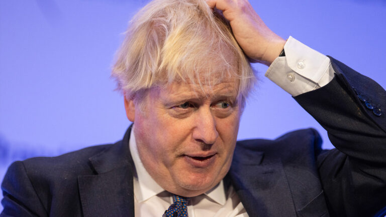"Es absolutamente falso": Johnson niega haber saboteado negociaciones entre Rusia y Ucrania en 2022