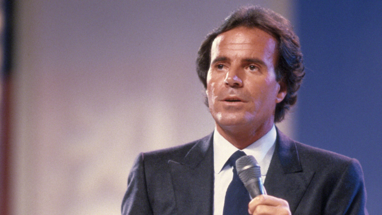 Lo que dice Julio Iglesias sobre su estilo de vida para estar en forma a su edad