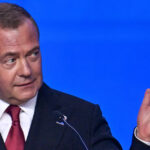 Medvédev: Rusia tiene derecho a atacar a los buques que transporten mercancías en interés de Kiev