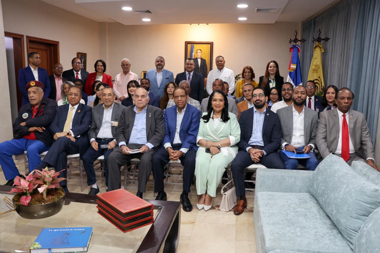 FOPPPREDOM y otros exponen reformas electorales ante JCE 