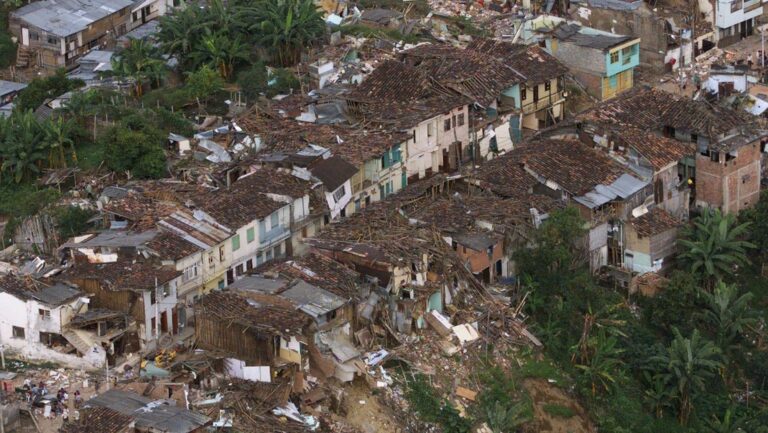 ¿Por qué una ciudad colombiana devastada por un terremoto en 1999 resistió al de la semana pasada?