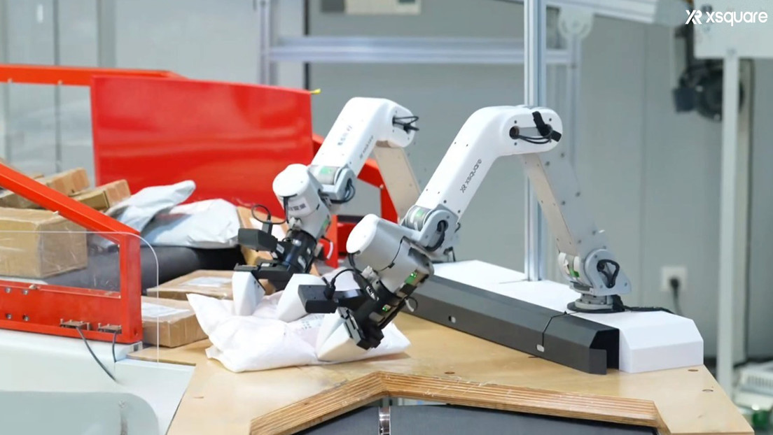 Un robot clasifica más de 1.800 paquetes en una hora