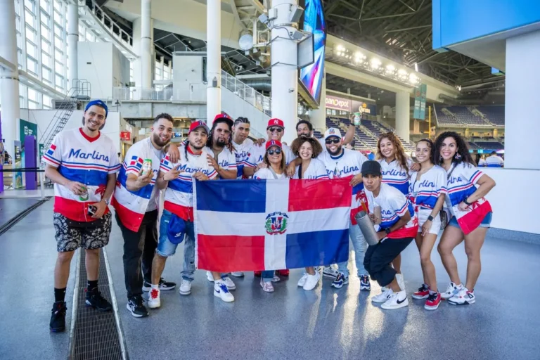 Orgullo Dominicano en Miami: Arajet y Ministerio de Turismo Celebran el Dominican Heritage Day en el loanDepot park