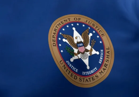 Nuevo fallo del DOJ pone en riesgo el retorno a EE. UU. de inmigrantes con permisos de viaje