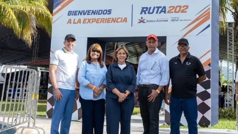 Banco Adopem reconoce el desempeño y compromiso de sus colaboradores