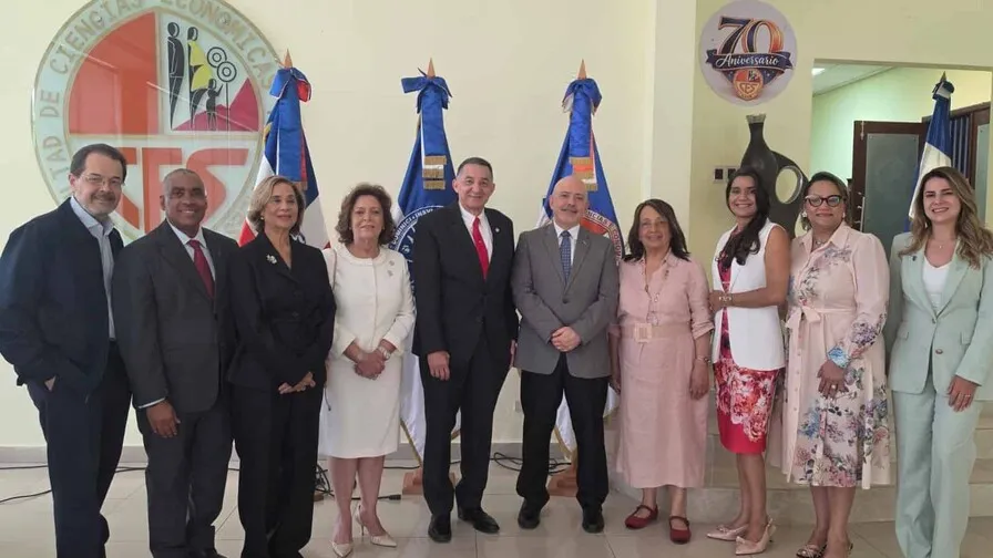 La UASD rinde homenaje al liderazgo académico y la destacada trayectoria institucional del IDCP