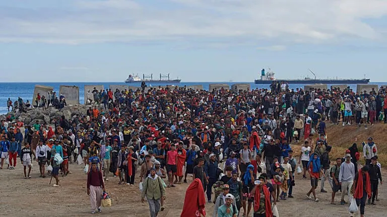 España crea mando único para frenar la crisis en Ceuta
