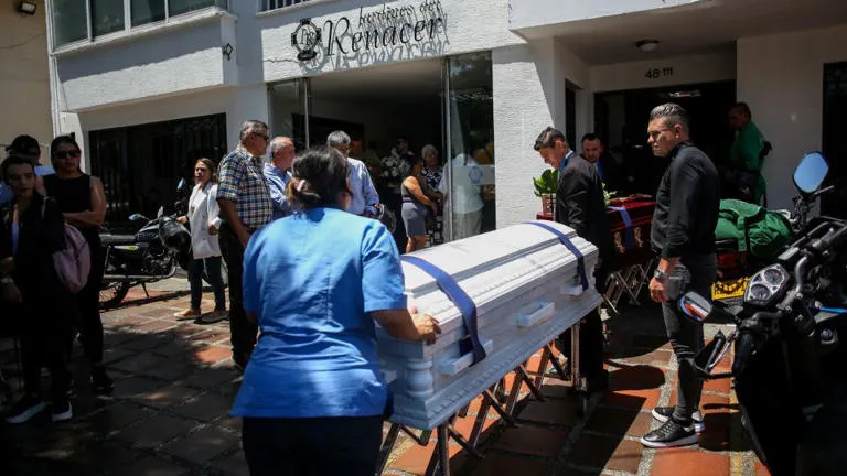 Sube a 314 la cifra de muertos por terremoto en Colombia