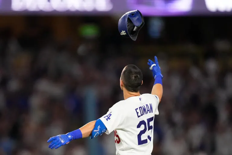 Tommy Edman decide el triunfo de los Dodgers en la décima