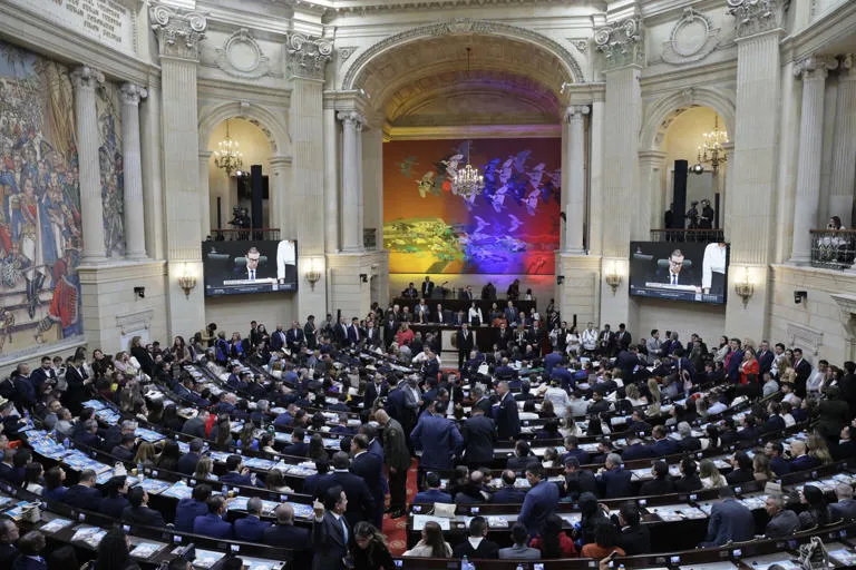 De la Espriella inicia su mandato presidencial con el reto de consolidar apoyos y restaurar la seguridad