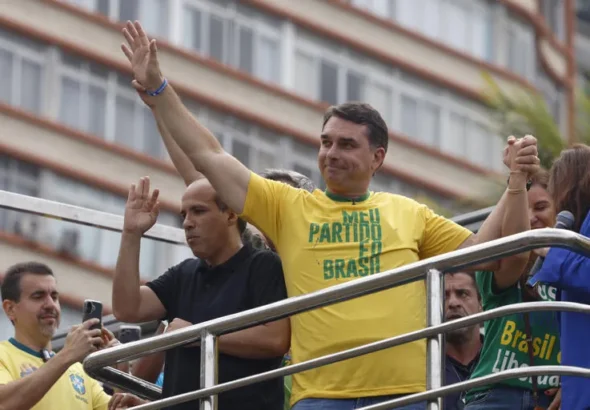 Mano dura en Brasil: Flávio Bolsonaro arremete contra Lula y promete tildar de terroristas a los narcos