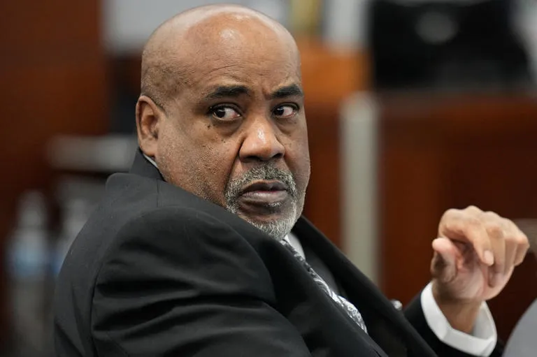 Familiares de Tupac Shakur abandonan juicio por fotos explícitas