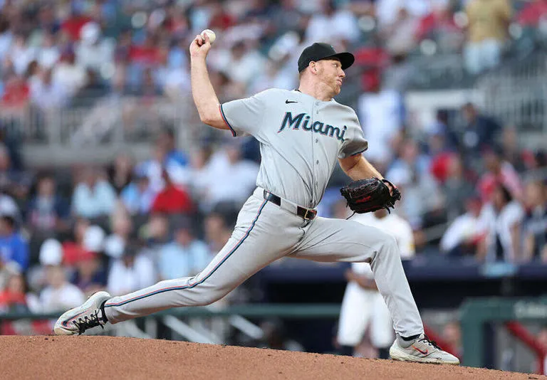 Los Marlins tropiezan de nuevo ante sus rivales divisionales en el reinicio del calendario