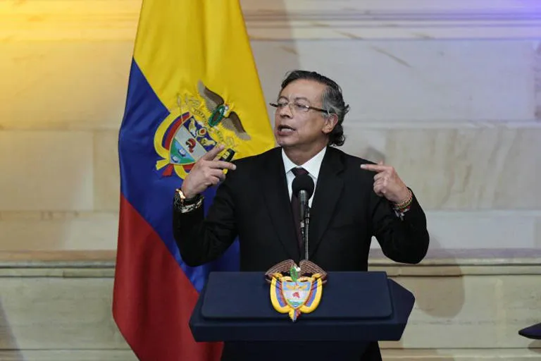 Petro propone la creación de fuerzas de defensa ciudadana en el suroeste de Colombia