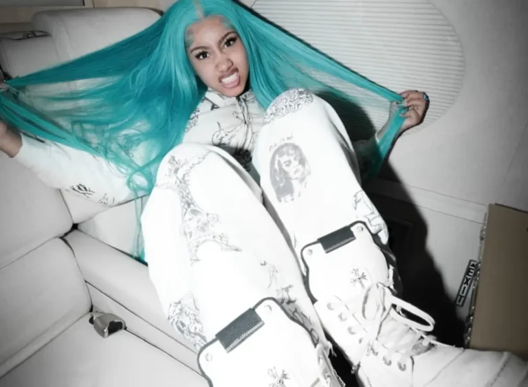 North West debuta en la portada de Dazed a los 13 años con una rebelde estética punk