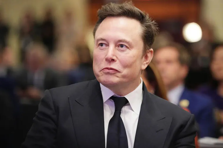 Elon Musk: Alerta por dura acusación de su expareja en 2026