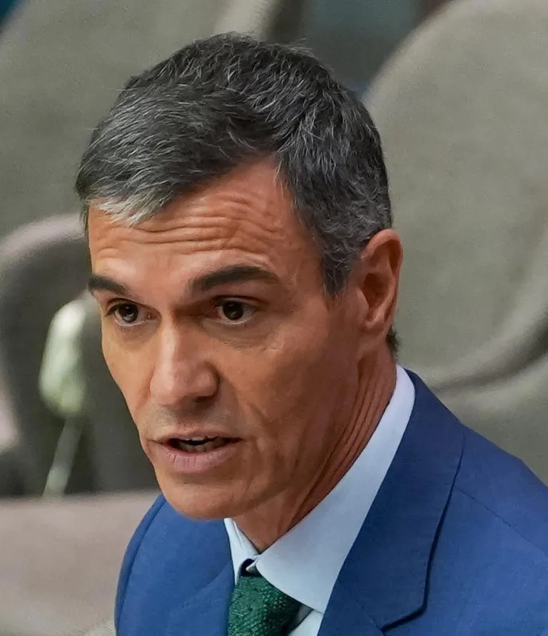 Sánchez pide más colaboración fiscal para grandes fortunas en 2026