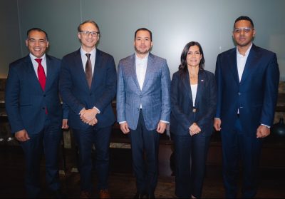 Embajadora EU visitó miembros proyecto Dominicanos Primero
