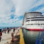 Carnival rebate a su rival Royal Caribbean y evita comprar hoteles