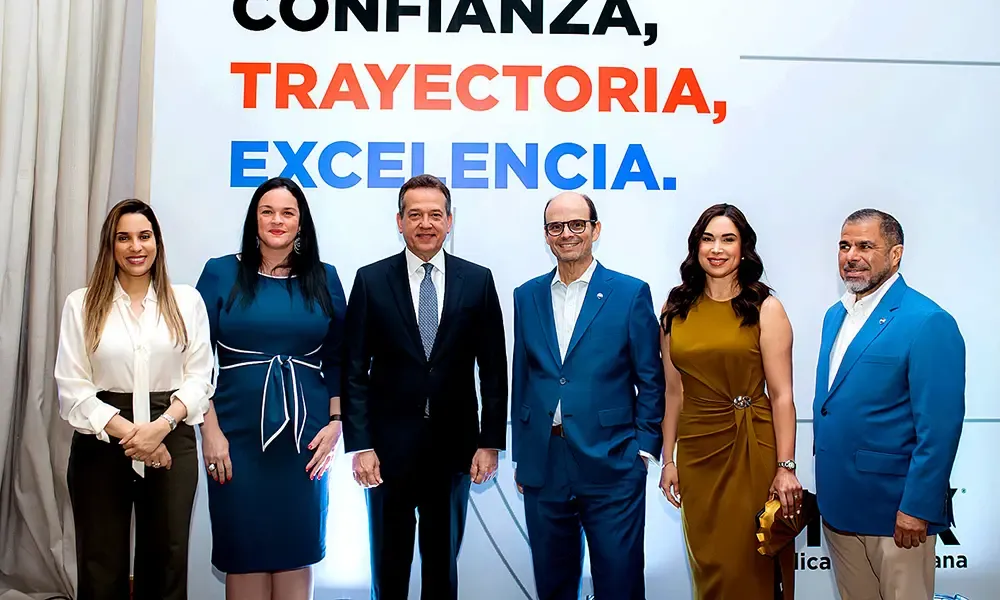 Remax reúne a líderes: 1 cumbre clave del sector oficial