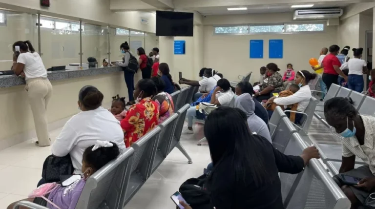 Médicos vinculados al caso SeNaSa 2.0 devolvían entre 40 % y 60 % de los pagos cobrados