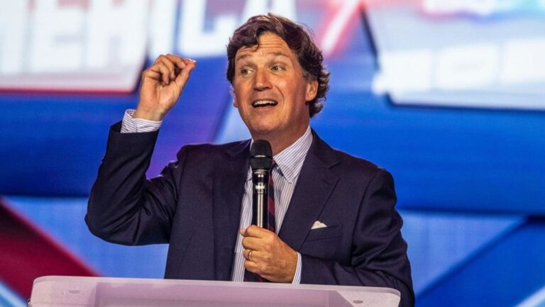 Tucker Carlson: Vacío de información sobre Ucrania nos ha llevado a "un punto en el que todos podríamos morir pronto"