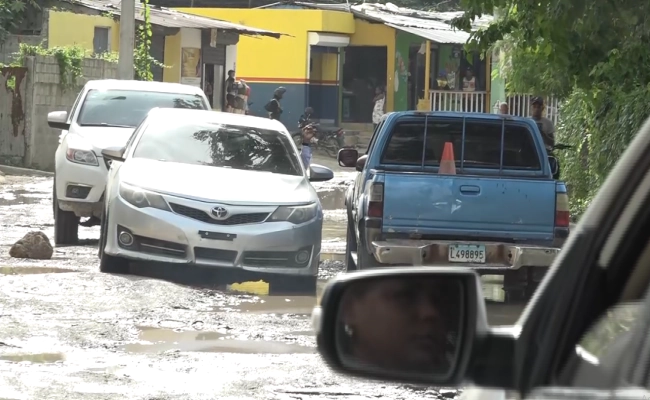 Abandono de calles en Juan Guzmán afecta a 15 mil familias