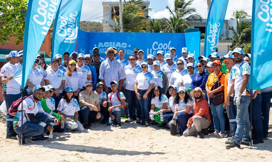 Industrias San Miguel recolecta 3,510 libras en Montecristi