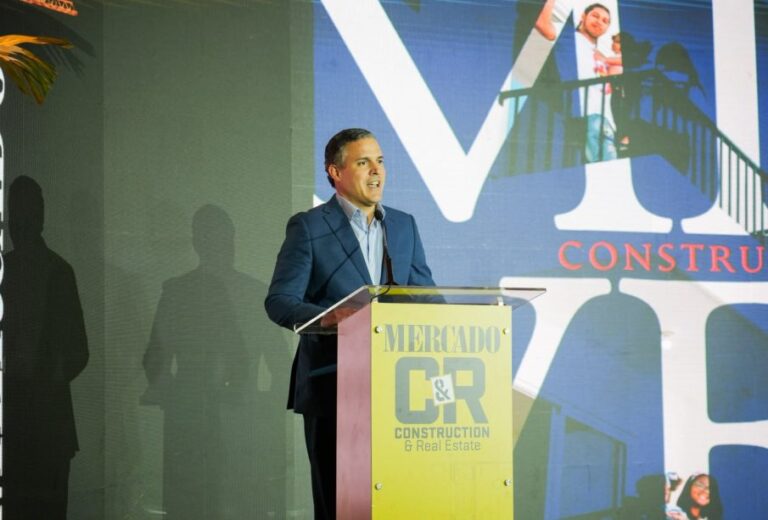 Licencias de construcción aumentan 93% y el MIVED revela meta clave de 30 días