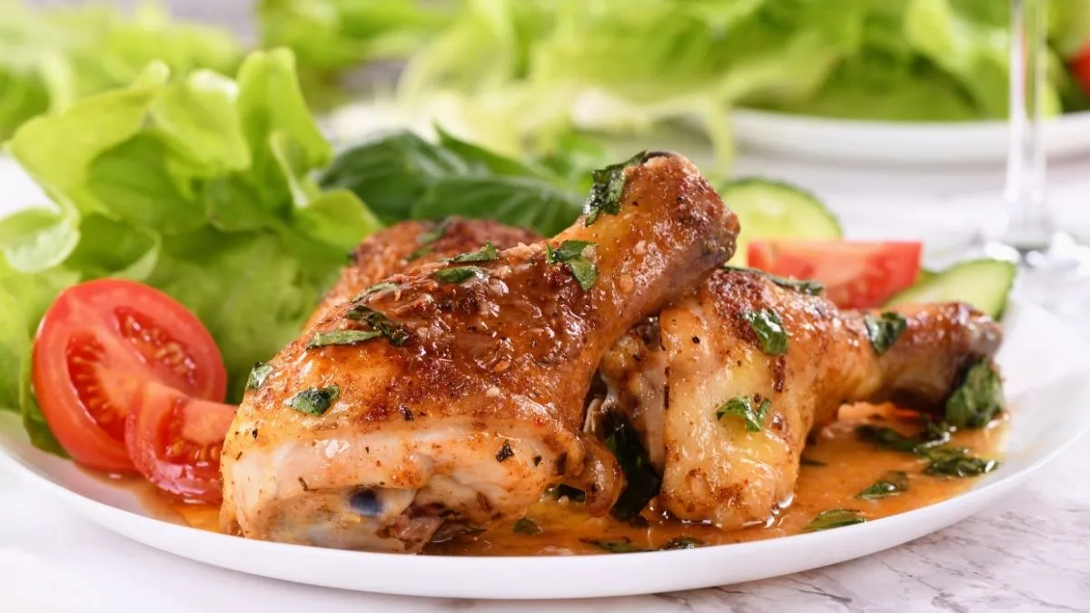 Receta de Muslos de pollo en salsa de la abuela: cómo hacerlos jugosos y tiernos
