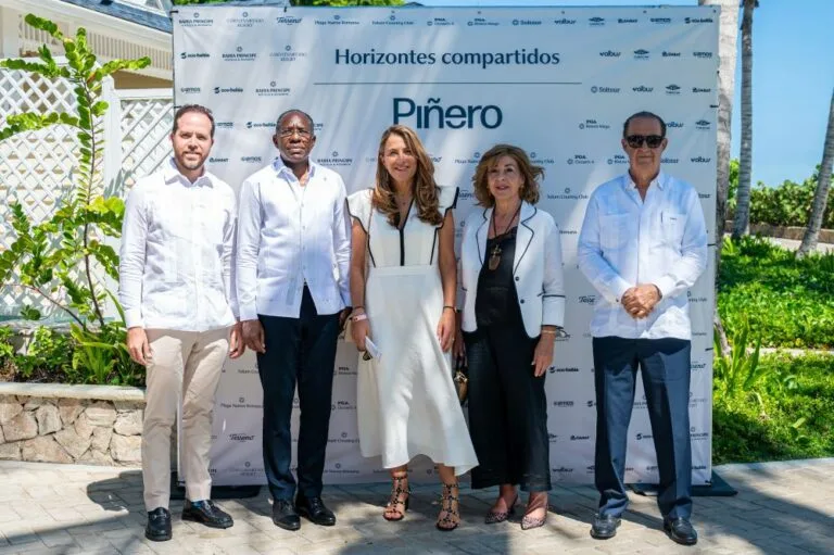 Piñero afirma que Samaná es determinante para el turismo de RD en 2026