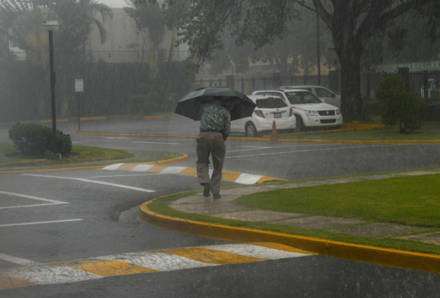 Incidencia de vaguada: aguaceros y tormentas eléctricas este miércoles en RD 2026
