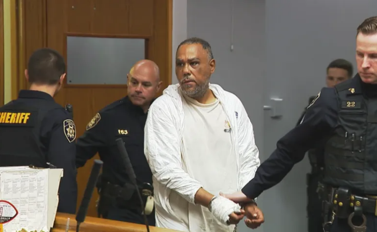 PROVIDENCE: Dominicano apuñala a una mujer y su niña