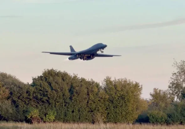 Bombarderos B-1 de Estados Unidos regresan a sus bases tras frustrarse un complot terrorista en Reino Unido