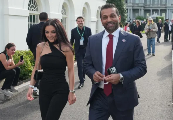 El director del FBI Kash Patel anuncia su compromiso con la cantante Alexis Wilkins
