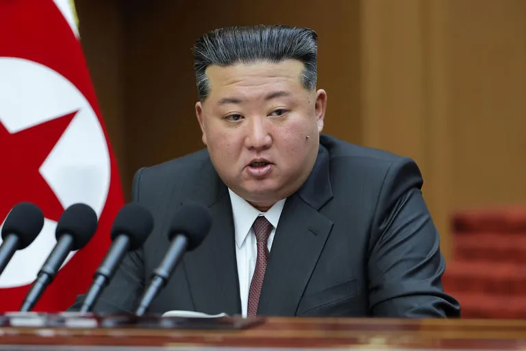 Kim Jong Un visita China en viaje oficial clave