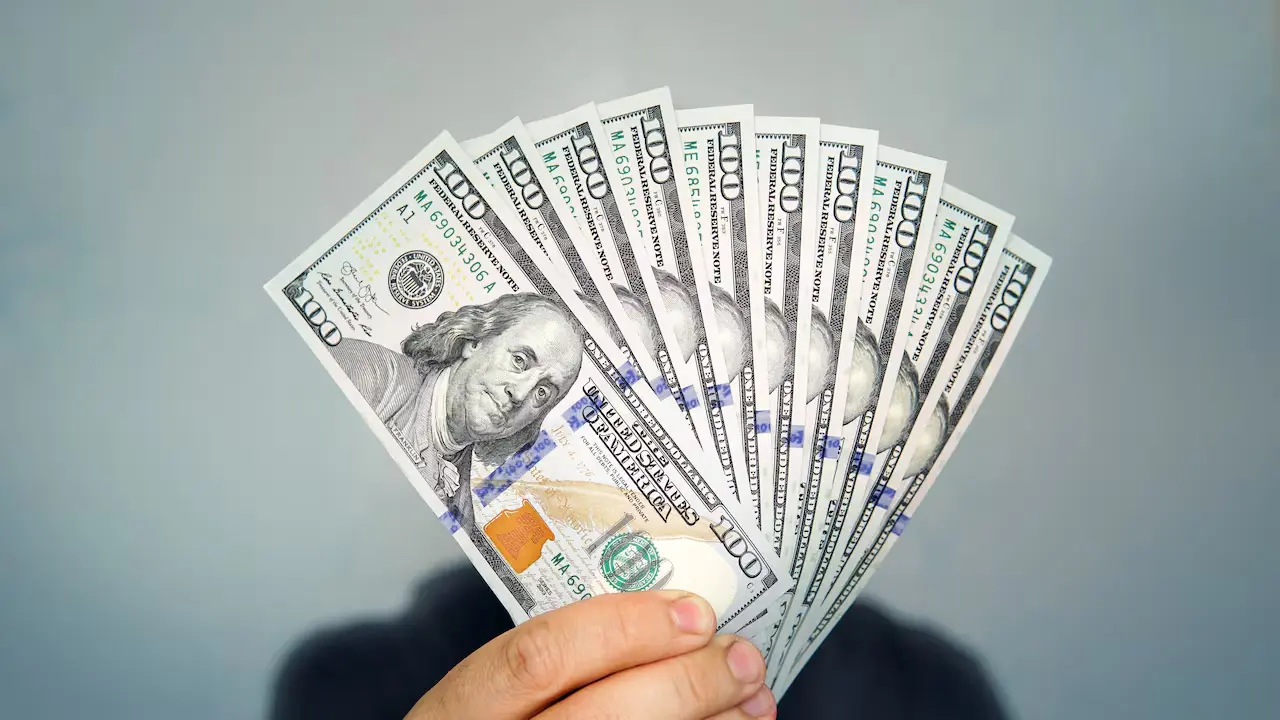 ¿A cómo se vende el dólar este 15 de octubre?