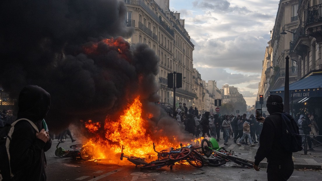 Moscú se burla de acusaciones por protestas europeas: "Aullido de sirenas ahogó la última voz de la razón en Occidente"