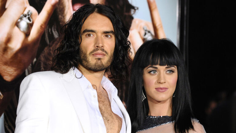"No seas aguafiestas": la explosiva denuncia de violación que salpica a Russell Brand