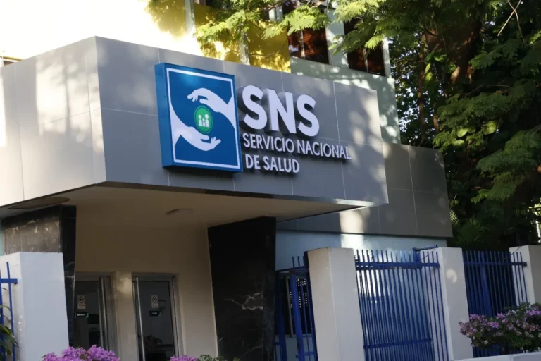 Red Pública de Salud realiza cirugías intrauterinas sin costo, según SNS