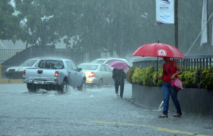 Alerta verde: 25 provincias y Distrito Nacional por vaguada