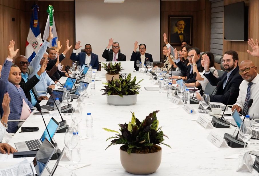 CNSS logra cobertura histórica del 100% en 13 medicamentos de alto costo