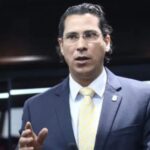 Nueva cédula no debe renovarse bajo presión según el diputado de Fuerza del Pueblo