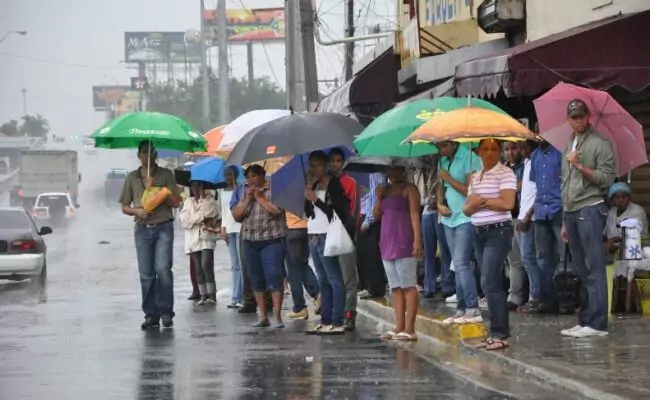 Fuertes aguaceros: Alerta de Indomet en 16 provincias